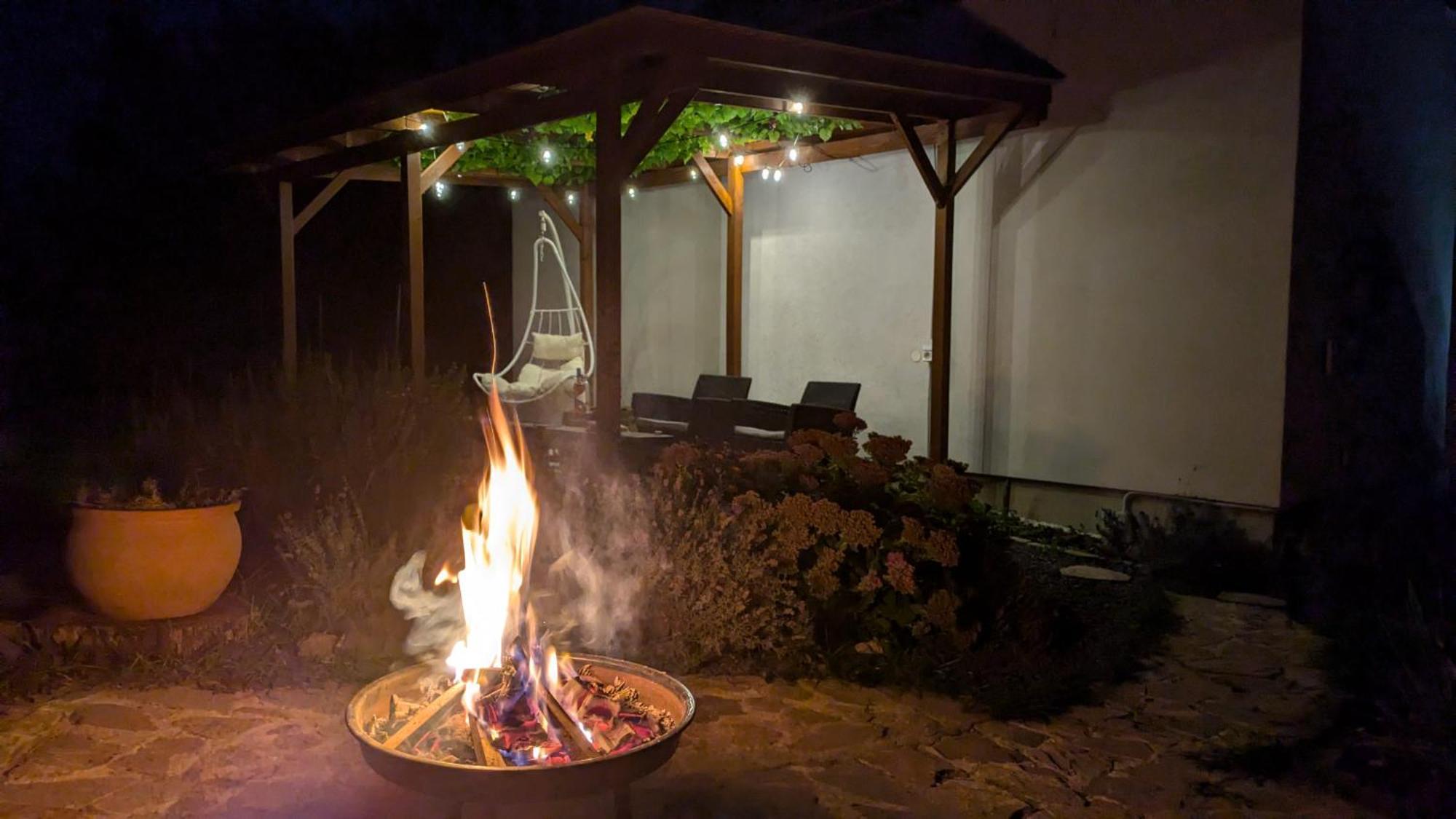 Jera Pince és Vendégház Somlovasarhely Exterior foto